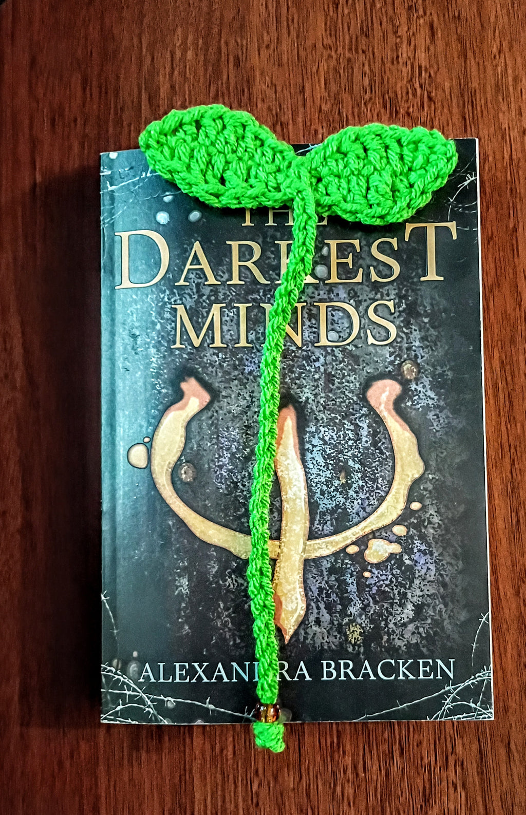 Crochet Leafy Bookmark